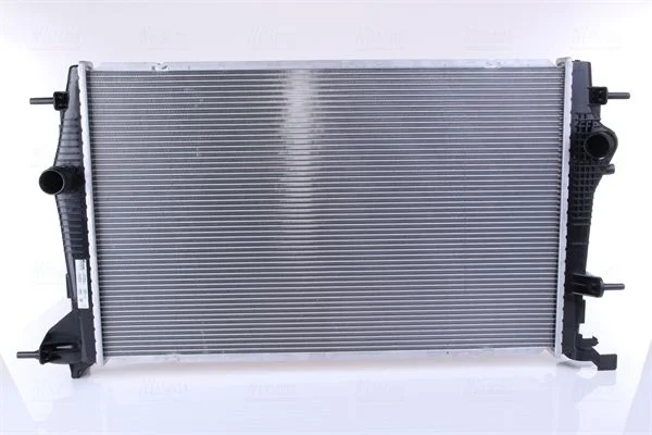 Radiatorius, variklio aušinimas NISSENS 637622