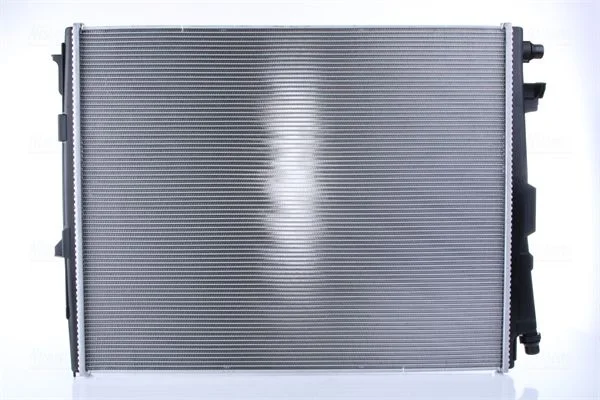 Radiatorius, variklio aušinimas NISSENS 606784