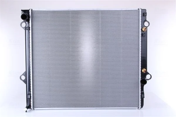 Radiatorius, variklio aušinimas NISSENS 646804