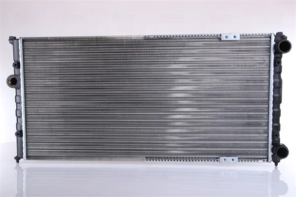 Radiatorius, variklio aušinimas NISSENS 652681