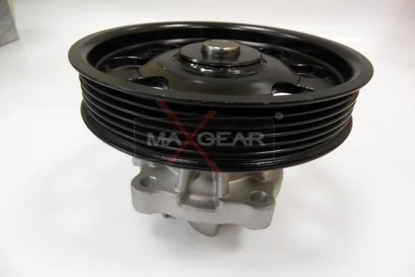 Water Pump, engine cooling MAXGEAR 47-0145