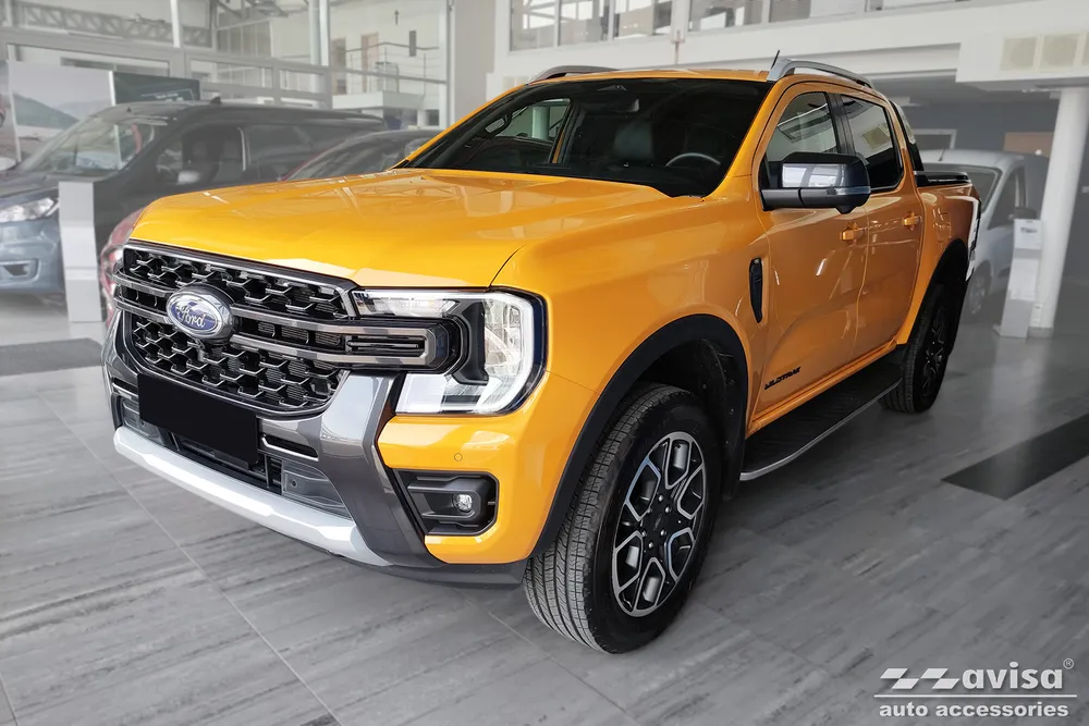 Door Sills Embossed Lines (4 Pcs) FORD RANGER VI 2022-> / VOLKSWAGEN AMAROK II 2023-> (black) AVISA 2/26022