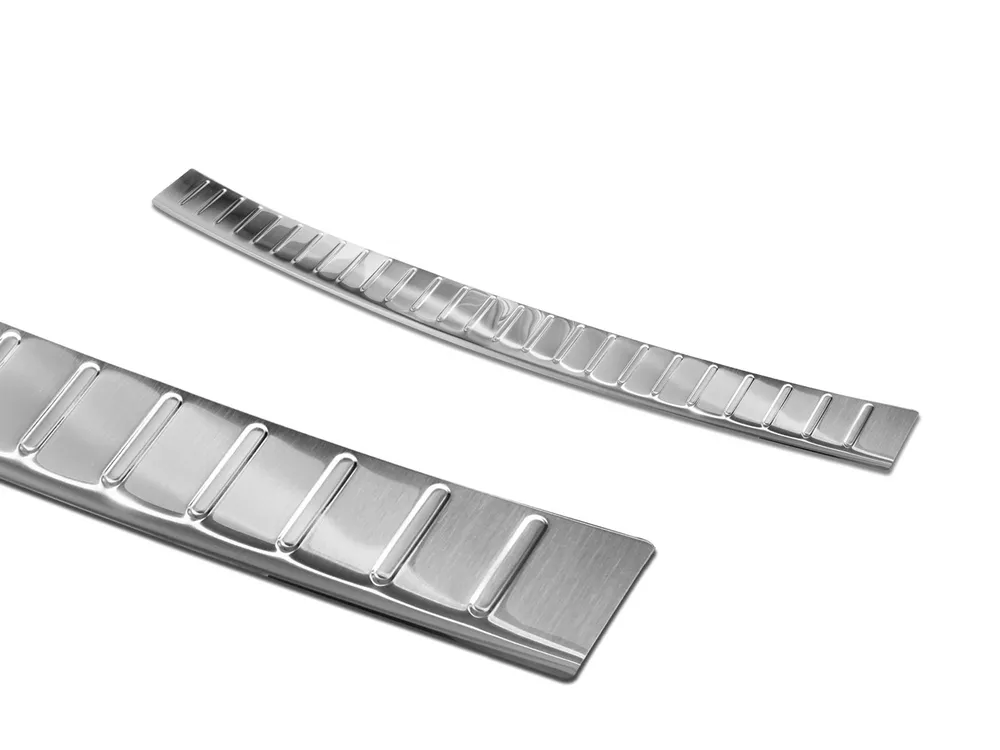 Rear bumper protector VOLKSWAGEN TOUAREG III 2018-2023 FL 2023-> (silver satine) AVISA 2/35469
