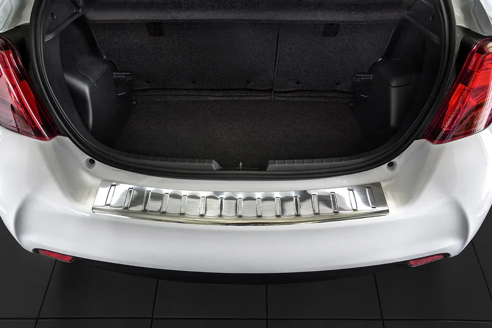 Rear bumper protector TOYOTA YARIS III hatchback FL2014-2017, FL2017-2019 (silver satine) AVISA 2/35758