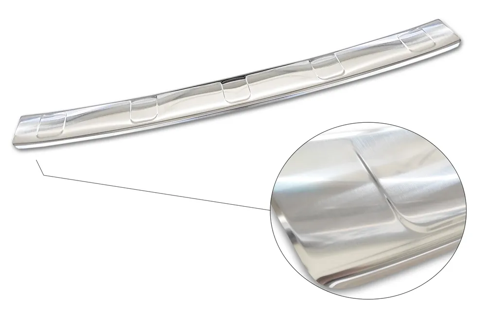 Rear bumper protector FIAT PANDA III Cross 2020-> / FIAT PANDA III Cross Hybrid 2020-> (silver satine) AVISA 2/35901