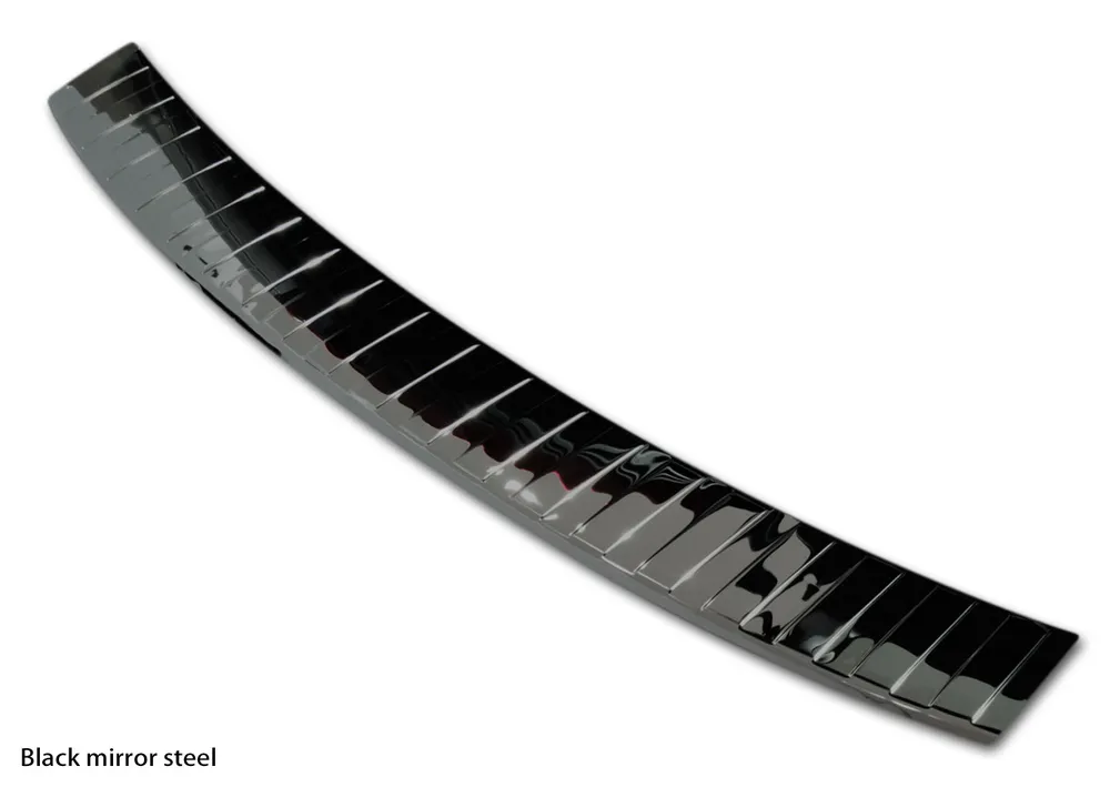 Rear bumper protector SKODA OCTAVIA III combi FL2016-2019 (black mirror) AVISA 2/51003